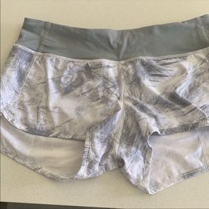 Lululemon speed up short. 2.5